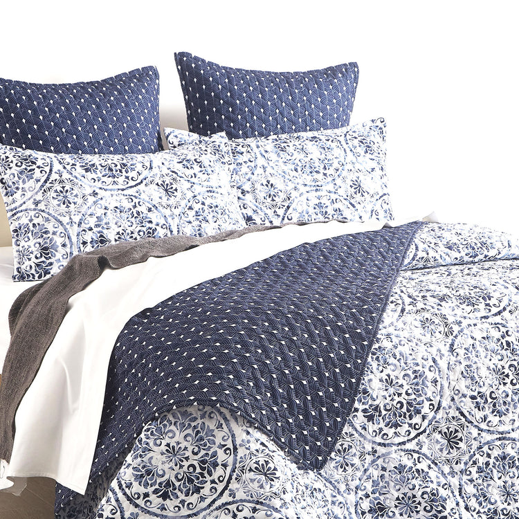 Delos Quilted Coverlet Set