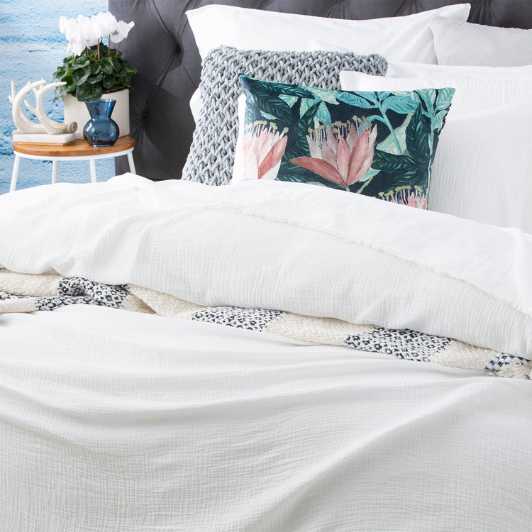 Solana Washed Cotton Textured Quilt set White