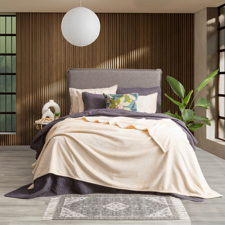 Renee Taylor Plush 380 GSM Ultra Soft Velvet Blanket Stone