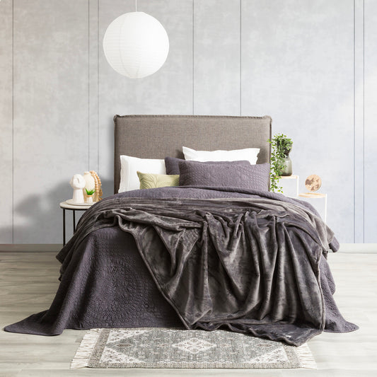 Renee Taylor Plush 380 GSM Ultra Soft Velvet Blanket Graphite
