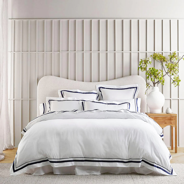 Cloud Egyptian Cotton 1000 Thread count Quilt Cover White Navy