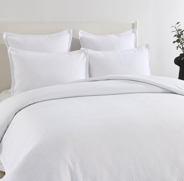 Renee Taylor Atlantis Jacquard Quilt Cover Set White