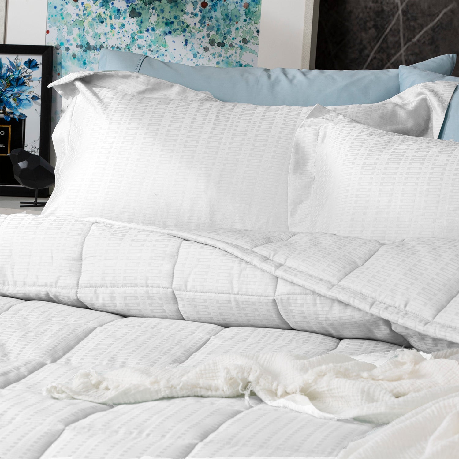 Binary 500 TC Cotton Jacquard Comforter White