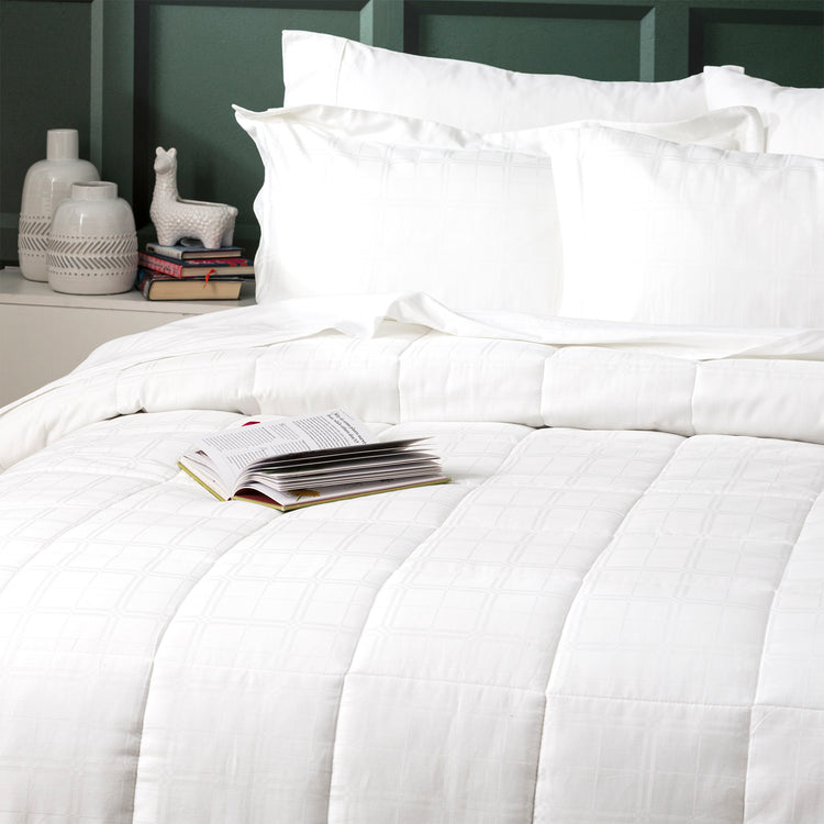 Willow 500 TC Cotton Jacquard Comforter White