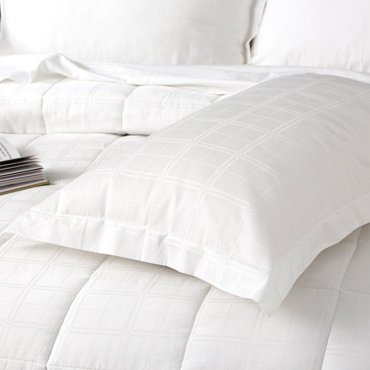 Willow 500 TC Cotton Jacquard Comforter White