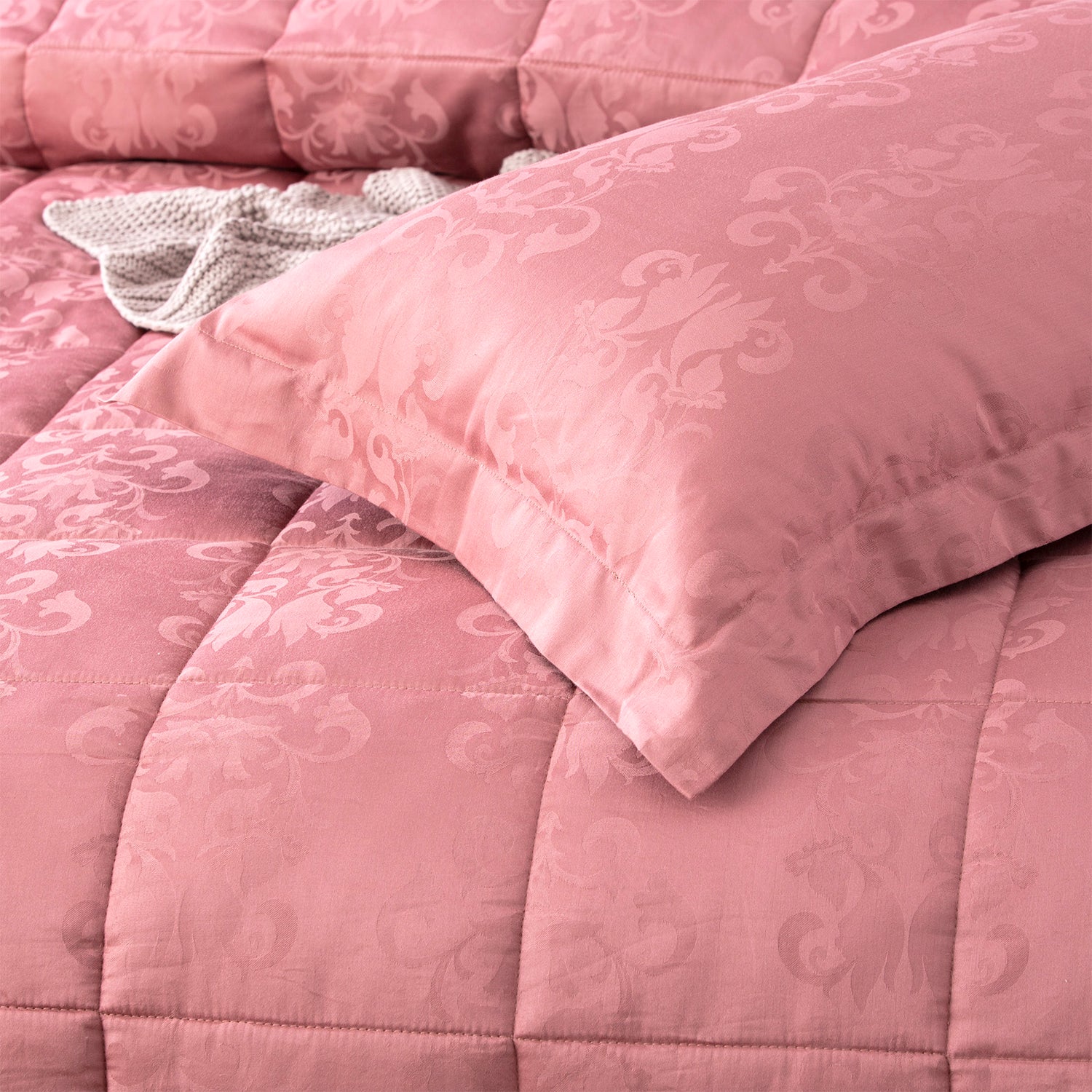 Paisley 500 TC Cotton Jacquard Comforter Rose